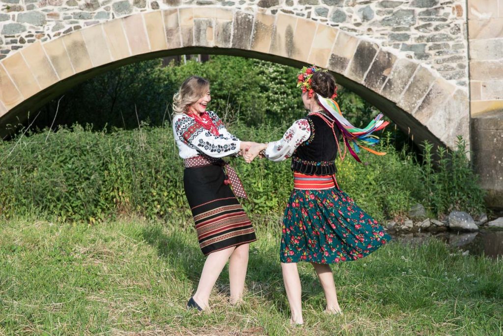 Fotoshooting im ukrainischen Tracht. Projekt von Olena Serpen Portrait Fotografie Iryna Mathes, Kirn, 2019